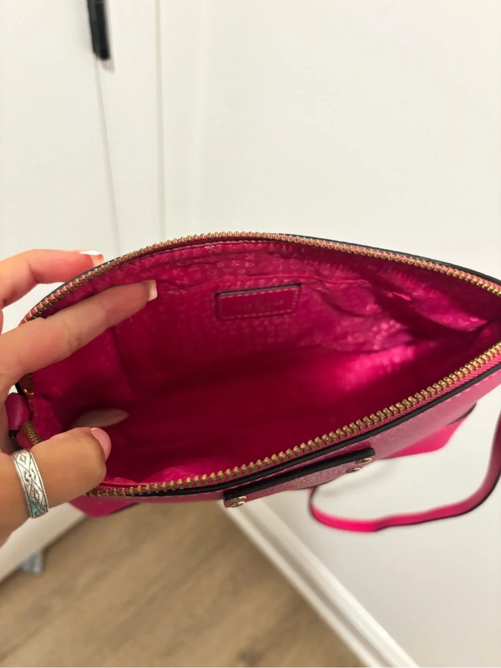 💕Kate Spade Hot Pink Leather Crossbody Bag💕